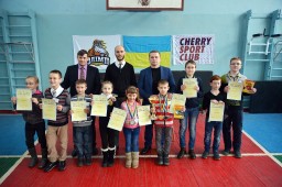 Шаховий турнір серед школярів міста Вишневого 2016 (відео)