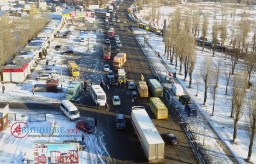 У місті Вишневе активісти перекрили дороги (відео)