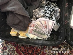 Поліція затримала злочинців, які пограбували обмінник валют у Крюківщині